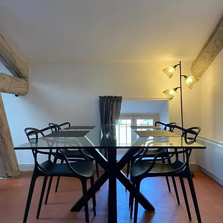 Apartment De Charme Au Coeur D'avignon *